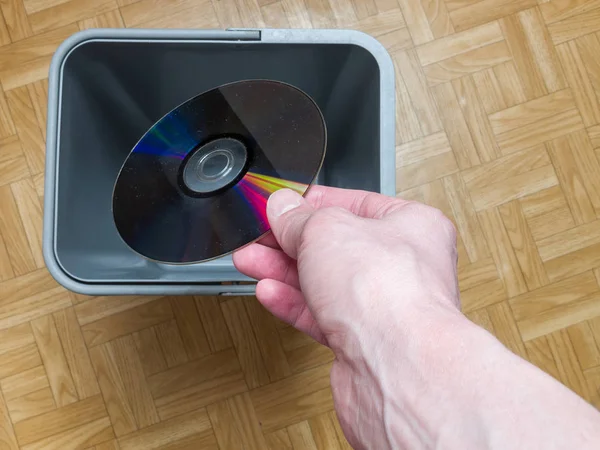 Het Weggooien Van Een Computerlaser Het Concept Van Veroudering Van — Stockfoto