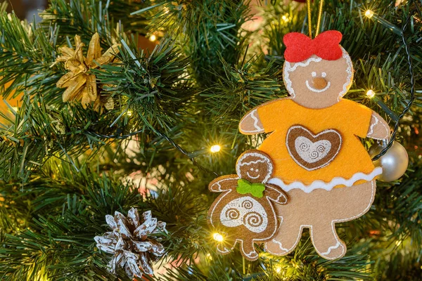 Festive Christmas Wonderful Toys Form Gingerbread Isolated Christmas Tree Background — Stock Photo, Image