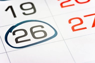 Ayın 26 'sı takvimde bir çerçeve yakın çekim makrosu, takvimde işaretli, 26. tarih