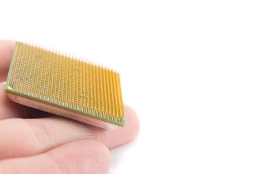 bilgisayar Cpu el yakın çekim beyaz arka plan üzerinde izole.