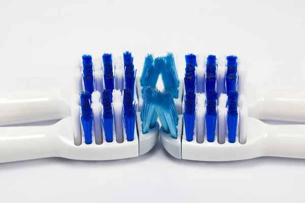 Elektrische Tandenborstelkoppen Geïsoleerd Witte Achtergrond — Stockfoto