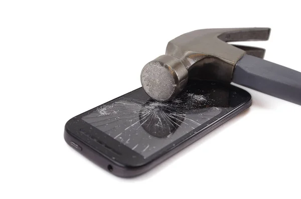 Telefono Rotto Con Martello Isolato Sfondo Bianco Crash Phone Fratturato — Foto Stock