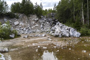 Madencilik endüstrisindeki mermer taşlar.