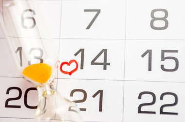 Takvimde işaretle 14 Şubat, yakında Sevgililer Günü, aşk, ilişki