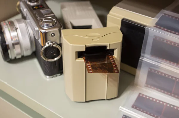 Scanner Filme Profissional Câmera Vintage Segmentos Filme Segundo Plano Fotografia — Fotografia de Stock