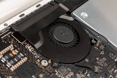 Dizüstü bilgisayar soğutma sistemi dönen vantilatör, Cpu soğutma ve aşırı ısınma, sürtünme