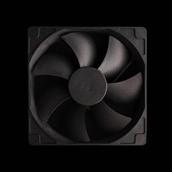 コンピュータシステムユニットや電源用冷却ファン黒の背景にPcクーラー — ストック写真
