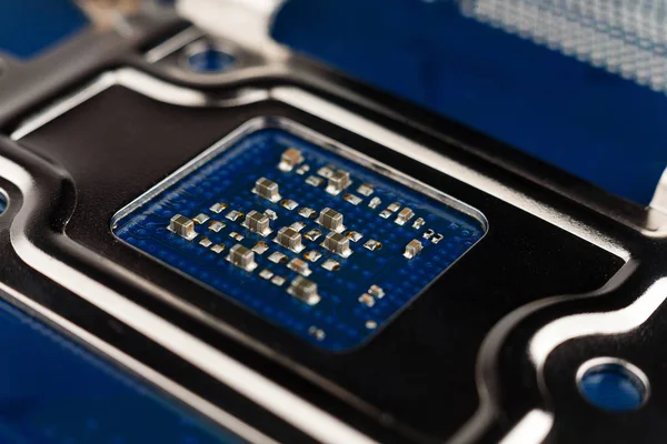 Een Chip Een Computer Met Veel Elektrische Elementen Een Cpu — Stockfoto
