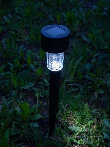 Solar Powered Garden Flashlight Glows Night Flashlight Glows Dark — Stock Photo, Image