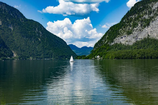 Lago Las Montañas Hallstatt —  Fotos de Stock