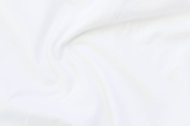 Beyaz çarşaf ve boşluk yatak takımları yakın çekim.