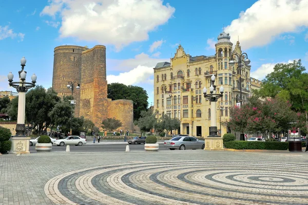 Дівочої вежі та Старого міста Баку — стокове фото