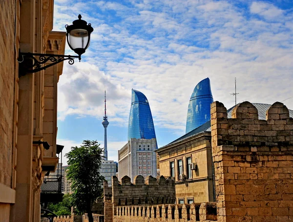 Kilátás nyílik a belvárosra Baku, Azerbajdzsán — Stock Fotó