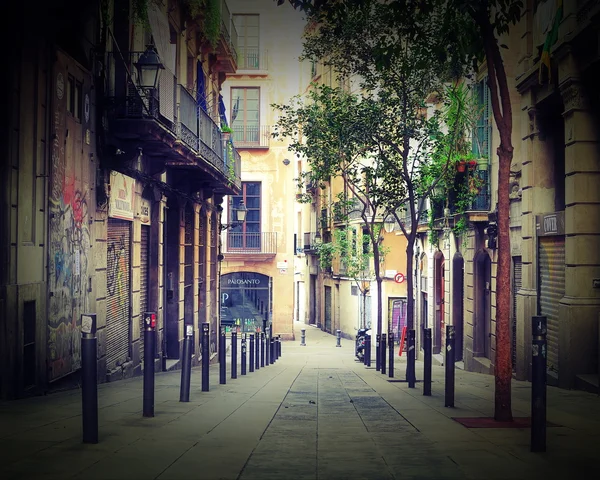 Widok ulicy w dzielnicy Dzielnica Gotycka, Barcelona — Zdjęcie stockowe