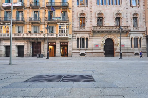 Vista da rua comercial Rambla, Barcelona — Fotografia de Stock