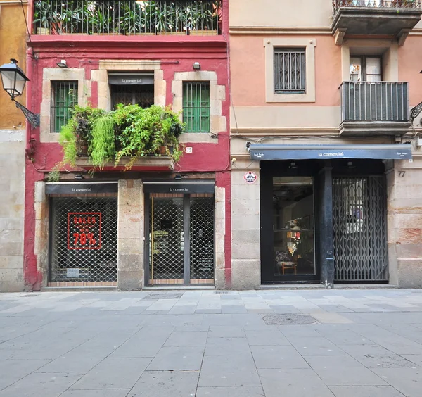 Utsikt över shopping gatan i Barcelona — Stockfoto