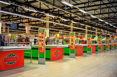 Globus, Alman bakkal hyperstore girişi