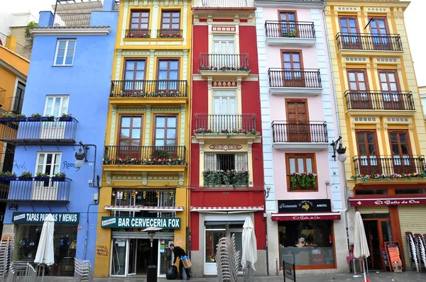 Fachadas de coloridas casas de la ciudad de Valencia — Foto de Stock