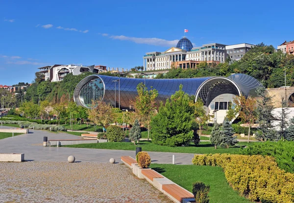 City park of Tbilisi, capital of Georgia — Stock Photo, Image