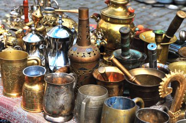 Oryantal pazarda eski moda sofra