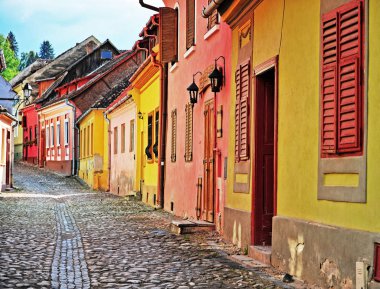 Evlerde Sighisoara dar sokak