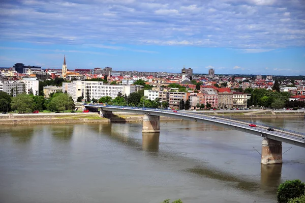 Novi Sad e rio Danúbio — Fotografia de Stock