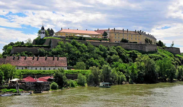 Petrovaradin kale manzarasına