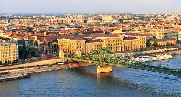 Panoramautsikt över Budapest city — Stockfoto
