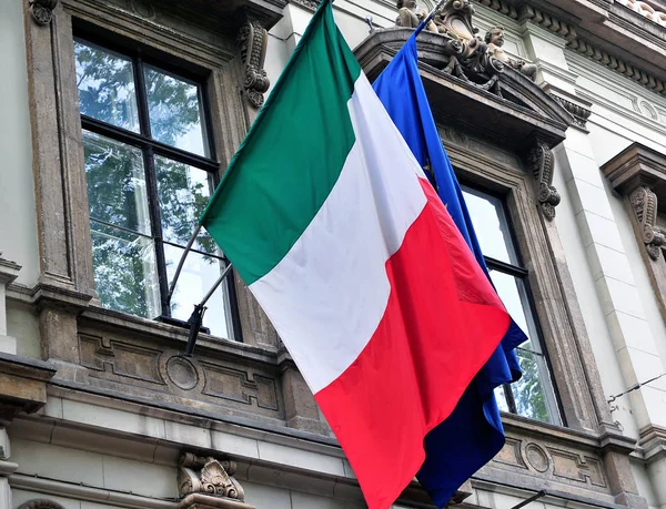 Flag of Italy and european union flag — Stock Photo, Image