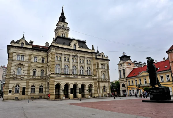 Pohled na město centrální náměstí města Novi Sad, Srbsko — Stock fotografie