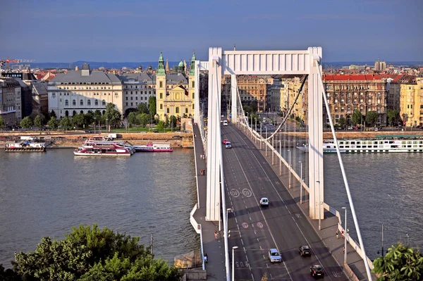 Pont Elisabeth et centre ville de Budapest — Photo
