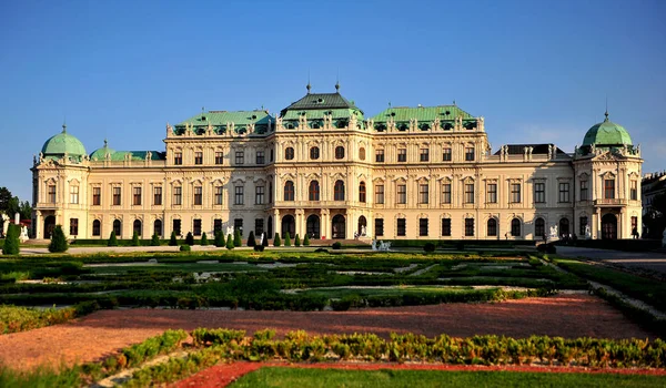 Фасадні Belvedere комплекс у Відні — стокове фото