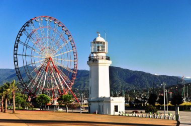 Dönme dolap Batum şehir