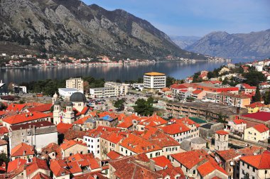 Kotor şehir merkezinin Üstten Görünüm
