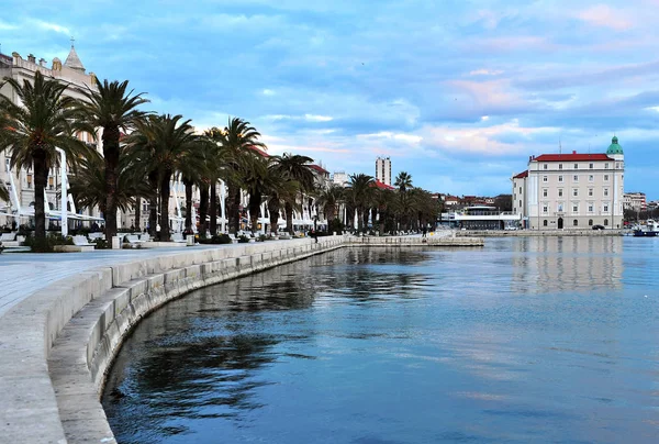 Bölünmüş kent sahil