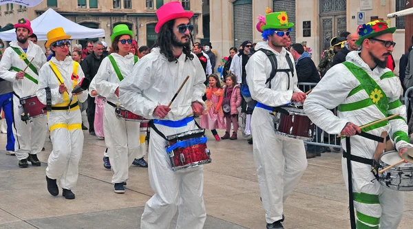 Músicos com bateria no carnaval de Split, Croácia — Fotografia de Stock