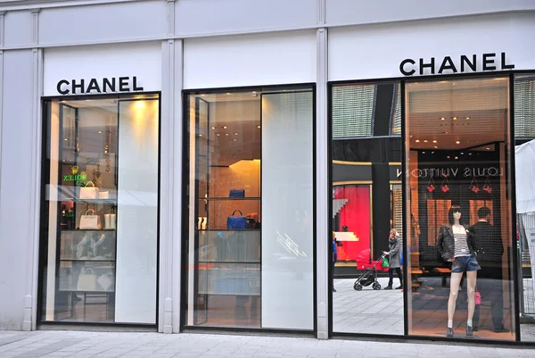 Fasada Chanel przechowywać na ulicy Wiednia — Zdjęcie stockowe