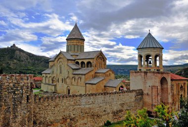 Mtsheta şehirde Stevitskhoveli Manastırı