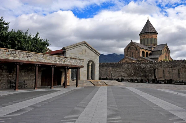 Mosteiro de Stevitskhoveli na cidade velha de Mtskheta — Fotografia de Stock