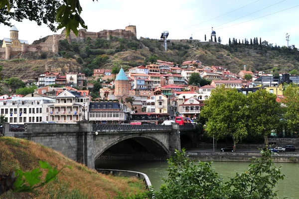 Blick auf den Bezirk in der Altstadt von Tiflis — Stockfoto