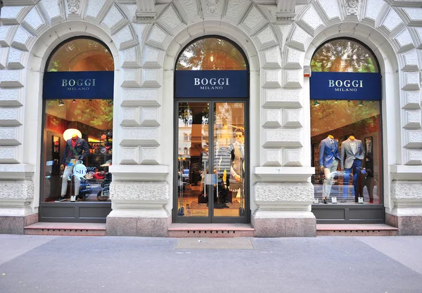 Boggi Milano sokak Budapeşte "flagship" mağazası — Stok fotoğraf