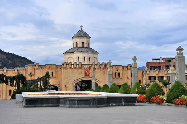 Templos no complexo da Catedral de Tbilisi — Fotografia de Stock