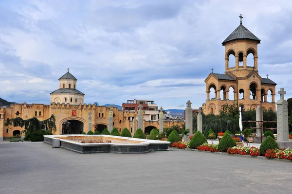 Templos no bairro Catedral de Tbilisi — Fotografia de Stock