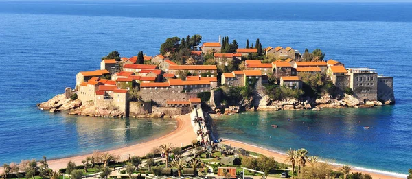 Panorama de la hermosa isla de Sveti Stefan — Foto de Stock