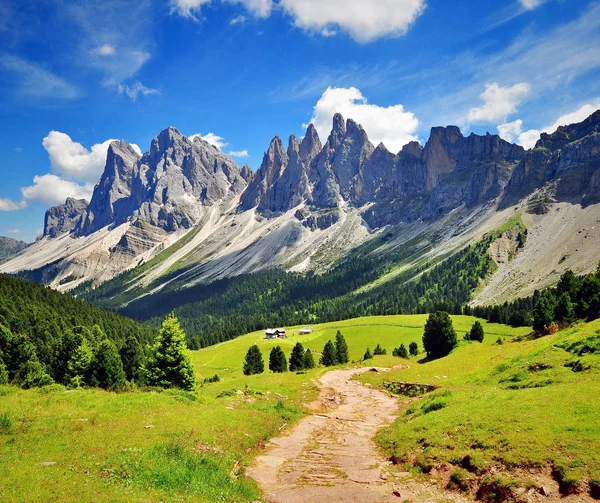 Weg in de Dolomieten, Italië — Stockfoto