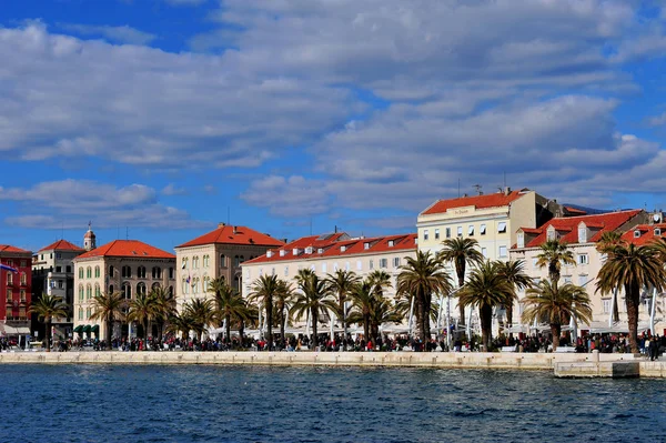 Frente al mar del casco antiguo de Split, Croacia —  Fotos de Stock