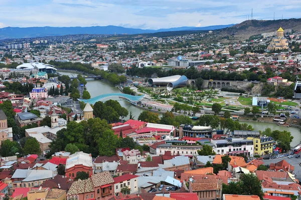 Panorama van Tbilisi stad, hoofdstad van Georgië — Stockfoto