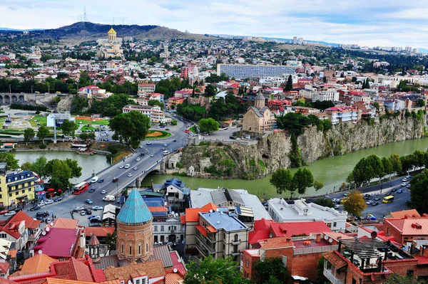 Bovenaanzicht van het centrum van Tbilisi, Georgië — Stockfoto