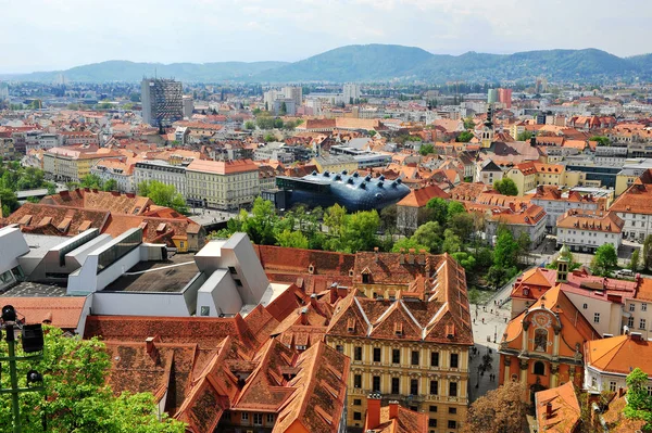 Blick von oben auf die Stadt Graz, Österreich — Stockfoto