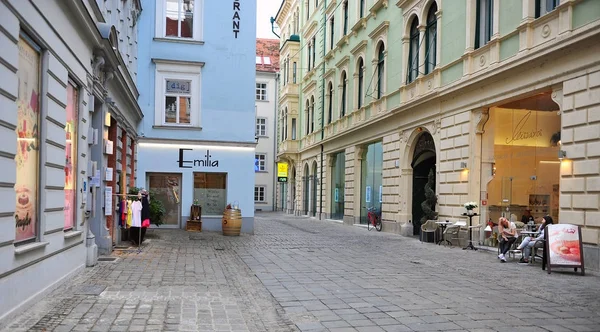 Blick auf die Straßenecke in Graz — Stockfoto